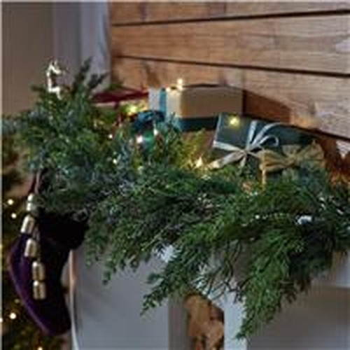 Christmas Wreaths & Garlands