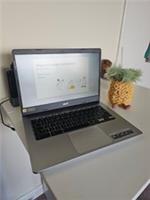Acer 314 chromebook, small Laptop Handy for on the go.