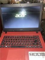 Acer Aspire 3 15.6" Notebook Red / Full HD / 8GB RAM / AMD A9 CPU / Win 10 - A