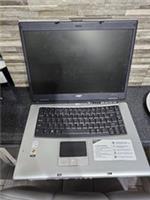 J95 Acer TravelMate 4200 Personal Computer - Silver (BL50) Wont Turn On Spares