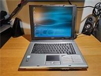15" Acer TravelMate 2312LM_L Celeron 1.4GHz 256MB 40GB Windows XP Vintage Laptop