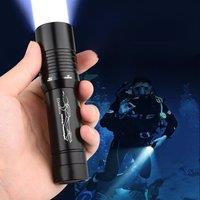 Zoom Diving 200M Underwater Flashlight Led Rechargeable Portable Professional Underwater Lantern