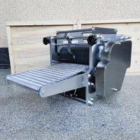 2025 New Small Household Wheat Flour Round Cake Pressure Cutting And Forming Machine, Commercial Corn Pancake Machine