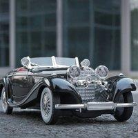500K luxury retro alloy model car, unique decorations of the car center console, cool desktop