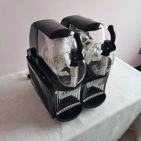 Double Cylinder Commercial Frozen Slushy Three Tanks Juicer Slush Fruit Maker Snow Melting Machine
