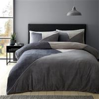 Catherine Lansfield Larsson Geo Fleece Bedding Set - King