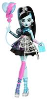 Monster High Scary Sweet Birthday Frankie Stein Doll & Gift