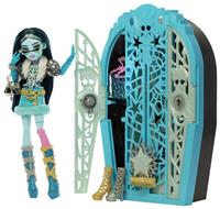 Monster High Skulltimate Secrets Frankie Stein Fashion Doll