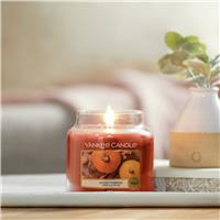 Yankee Candle Signature Medium Jar Candle - Spiced Pumpkin