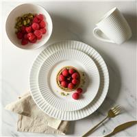 Royal Victoria Reflection 16 Piece Bone China Dinner Set - White