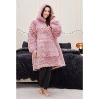https://www.burton.co.uk/product/ezysleep-faux-fur-oversized-luxury-soft-hoodie_p-8e156fee-e39a-4869-8b03-2410e7154597?colour=Pink&size=One%20Size