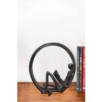 Living and Home Metal Statue Reading Men in Circle Desktop Ornament Figurines in Black