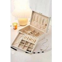 https://www.burton.co.uk/product/living-and-home-white-2-tier-pu-leather-jewellery-box-with-lock_p-8500c53b-8d4f-47fe-8bb8-570ce603dd2a?colour=White&size=One%20Size