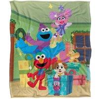 https://www.burton.co.uk/product/sesame-street-sesame-street-furry-friends-forever-elmo-abby-cookie-monster-presents-silky-touch-super-soft-throw-blanket-152-x-127-cm_p-ebe8cef4-70cd-4abf-810f-2031a15f267c?colour=White&size=One%20Size