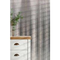 https://www.burton.co.uk/product/sublime-fur-silver-textured-wallpaper_p-27025950-520e-4314-9084-da70ddd6b4a5?colour=Silver&size=One%20Size