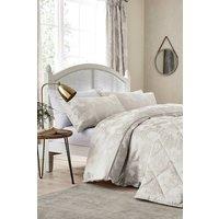 https://www.burton.co.uk/product/sanderson-ashbee-quilted-throw_p-60c269de-ff9f-46d8-bc6f-0c8a87a233ef?colour=Cream&size=One%20Size