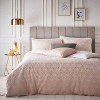 https://www.burton.co.uk/product/furn-tessellate-geometric-duvet-cover-set_p-003371b7-dac2-49a6-a0ca-7b10992294b4?colour=Pink&size=King