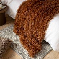 https://www.burton.co.uk/product/furn-rowan-faux-fur-throw_p-ad56e949-09be-4ce2-96d6-5c7242af6867?colour=Orange&size=130cm%20x%20170cm