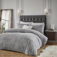 https://www.burton.co.uk/product/paoletti-alpine-striped-faux-fur-duvet-cover-set_p-75aba4cc-350b-4de0-80e1-fca2128ede75?colour=Grey&size=Super%20King