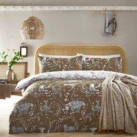 https://www.burton.co.uk/product/furn-buckthorn-duvet-cover-set_p-2514acb5-0f94-4a95-8ef0-c4ba687eb04d?colour=Amber&size=King