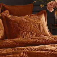 https://www.burton.co.uk/product/paoletti-palmeria-quilted-velvet-pillowcase_p-a38f8771-12d3-4911-b20b-a345680b1e72?colour=Burnt%20Orange&size=One%20Size