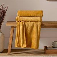 https://www.burton.co.uk/product/furn-harrow-fleece-throw_p-181bdd66-e280-4a21-89ae-74cb35d52654?colour=Yellow&size=140cm%20x%20180cm