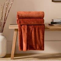 https://www.burton.co.uk/product/furn-harrow-fleece-throw_p-181bdd66-e280-4a21-89ae-74cb35d52654?colour=Orange&size=140cm%20x%20180cm