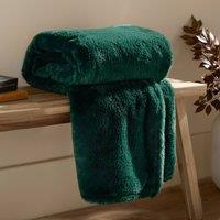 https://www.burton.co.uk/product/furn-kallu-double-sided-faux-fur-throw_p-b457b152-6d10-4fd4-84a3-08bf62dec913?colour=Green&size=130cm%20x%20180cm
