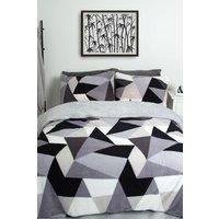https://www.burton.co.uk/product/ohs-shapes-teddy-duvet-cover-pillowcase-bedding-set_p-3e0ab5ec-c353-44c8-a687-eefd27815b00?colour=Light%20Grey&size=King