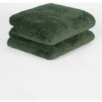 https://www.burton.co.uk/product/ohs-large-teddy-fleece-throw-blanket_p-ba7125b8-e0b7-4bf1-9d9d-cd5029ec380a?colour=Dark%20Green&size=125cm%20x%20150cm