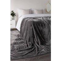 https://www.burton.co.uk/product/ohs-luxury-faux-fur-large-mink-fleece-throw-blanket_p-e990b4f8-d319-4b1d-bd65-b384d203989a?colour=Charcoal&size=150cm%20x%20200cm
