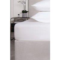 https://www.burton.co.uk/product/ohs-400-thread-count-cotton-fitted-bed-sheet_p-fdacb74e-d2ba-4abb-a839-56f2524cc901?colour=White&size=Single%20Fitted
