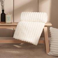 https://www.burton.co.uk/product/ohs-faux-fur-ribbed-fleece-throw-over-bed-blanket-winter-warm-supersoft_p-cd294791-b836-4577-9f67-fe5e6e38f5c6?colour=White&size=120cm%20x%20150cm