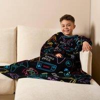 https://www.burton.co.uk/product/ohs-fleece-blanket-with-sleeves-gaming-supersoft-warm-plush-wearable-warm-throw_p-a6bcacf7-ee67-4442-9a3f-47a1550c2107?colour=Black&size=One%20Size