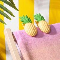 https://www.burton.co.uk/product/ohs-beach-towel-clips-strong-hold-sunbed-lightweight-accessory-travel_p-7cb4a859-6fca-4ca9-b9d8-63b1e2d790a3?colour=Bright%20Yellow&size=One%20Size