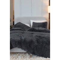 https://www.burton.co.uk/product/ezysleep-black-faux-fur-duvet-cover-set_p-24a613bc-be7b-46d0-8765-312ef6afced3?colour=Black&size=Single