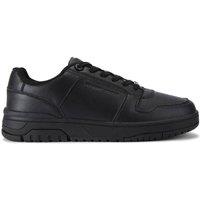 https://www.burton.co.uk/product/kg-kurt-geiger-ryder-2-trainers_p-c222a19f-c297-4b71-b91a-6d7ddfe9b8bf?colour=Black&size=8