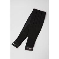 https://www.burton.co.uk/product/burton-black-cummerbund_bbb04902?colour=black&size=One%20Size