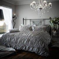 https://www.burton.co.uk/product/smart-living-premium-polycotton-beauford-ruched-duvet-cover-with-pillowcases_p-adc77988-5be6-42da-bfa1-884f06e04a99?colour=Silver&size=Single