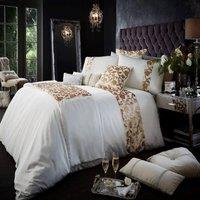 https://www.burton.co.uk/product/smart-living-premium-polycotton-katie-duvet-cover-with-pillowcases_p-f660b396-5847-4eb7-a2a8-1739c589de04?colour=Cream&size=Double