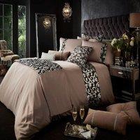 https://www.burton.co.uk/product/smart-living-premium-polycotton-katie-duvet-cover-with-pillowcases_p-f660b396-5847-4eb7-a2a8-1739c589de04?colour=Light%20Sand&size=King