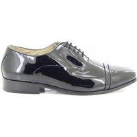 https://www.burton.co.uk/product/montecatini-folded-cap-oxford-tie-leather-shoes_p-f9f15e39-ee1c-49a4-9468-51d296031555?colour=Black&size=11