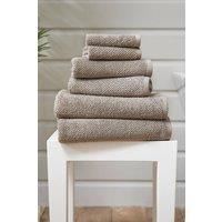 https://www.burton.co.uk/product/deyongs-romeo-luxury-textured-quik-dri-100-cotton-towels_p-c3d343d6-0310-488c-9ffb-31c964acf878?colour=Taupe&size=Bath%20Towel