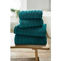 https://www.burton.co.uk/product/the-lyndon-company-ribbleton-zerotwist-cotton-towels_p-8f444c52-e50e-4256-ad9f-52ffa8449e07?colour=Dark%20Green&size=Bath%20Towel