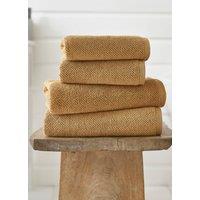https://www.burton.co.uk/product/deyongs-romeo-luxury-textured-quik-dri-100-cotton-towels_p-c3d343d6-0310-488c-9ffb-31c964acf878?colour=Light%20Sand&size=Face%20Towel%20x%204