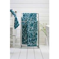 https://www.burton.co.uk/product/deyongs-secret-garden-550gsm-yarn-dyed-jacquard-cotton-towels_p-5c0390d9-1433-4b69-89e9-def8c971b067?colour=Teal&size=Bath%20Sheet