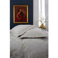 https://www.burton.co.uk/product/the-lyndon-company-versailles-jacquard-pillowsham-pair-50x75cm-decorative-damask-bed-pillow-covers_p-7bbf3e62-969e-415b-82e6-1960b9f9a932?colour=Natural&size=Standard%20Pillow%20Case