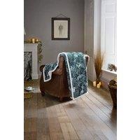 https://www.burton.co.uk/product/deyongs-luxury-soft-cosy-warm-fleece-sherpa-large-throw-woodland-folk-throw-navy-140x180cm_p-b8c546b0-8e25-4201-8466-01159af01998?colour=Green&size=140cm%20x%20180cm