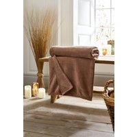 https://www.burton.co.uk/product/deyongs-snuggle-touch-super-soft-solid-colour-fleece-throw_p-3115e33c-13d0-4349-8682-1c5b4f2206dc?colour=Fawn&size=140cm%20x%20180cm
