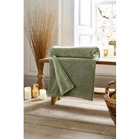 https://www.burton.co.uk/product/deyongs-snuggle-touch-super-soft-solid-colour-fleece-throw_p-3115e33c-13d0-4349-8682-1c5b4f2206dc?colour=Green&size=140cm%20x%20180cm